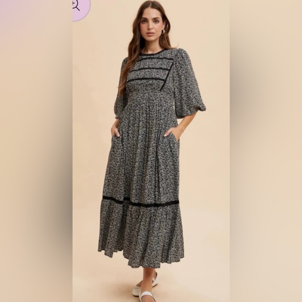 In Loom Chic Long Sleeve Black and White Dress